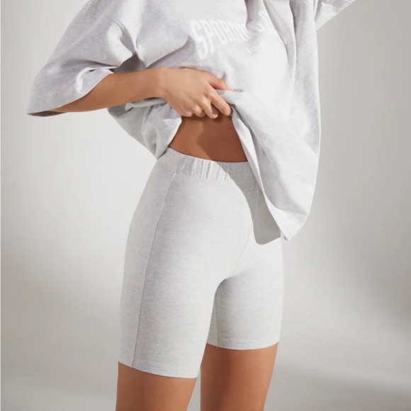 2/30$ BIKER SHORTS IN HEATHER GREY - Picture 1 of 4